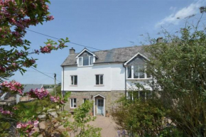 Beautiful character cottage, 1 mile from the beach